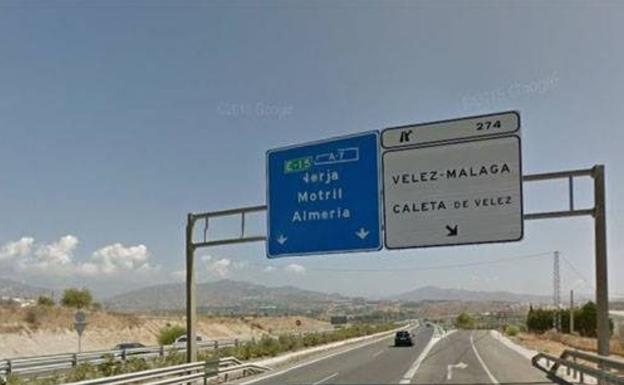 La terminación del semienlace de la autovía en Caleta de Vélez, pendiente de Fomento