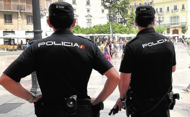 Muere una anciana tras sufrir un robo con tirón pleno centro de Torrent