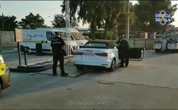 Detenida una pareja buscada por la policía mientras dormía en un coche robado