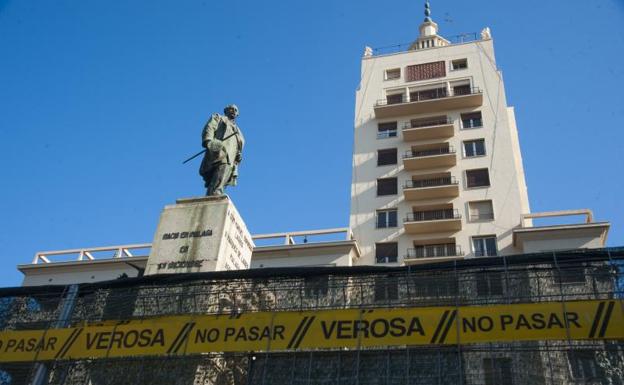 Cuenta atrás en la Alameda para que el marqués de Larios baje de su pedestal