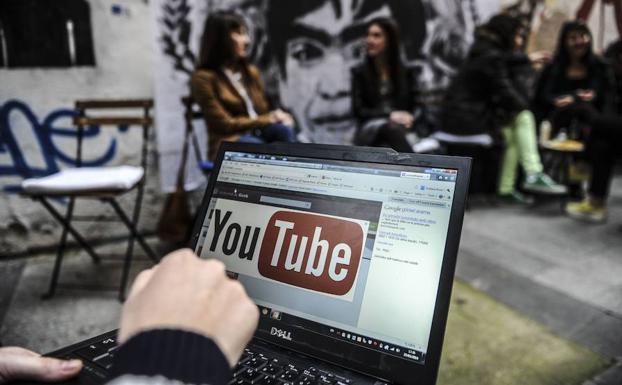 Google afirma que bloqueó canales de YouTube y cuentas por una campaña de desinformación ligada a Irán