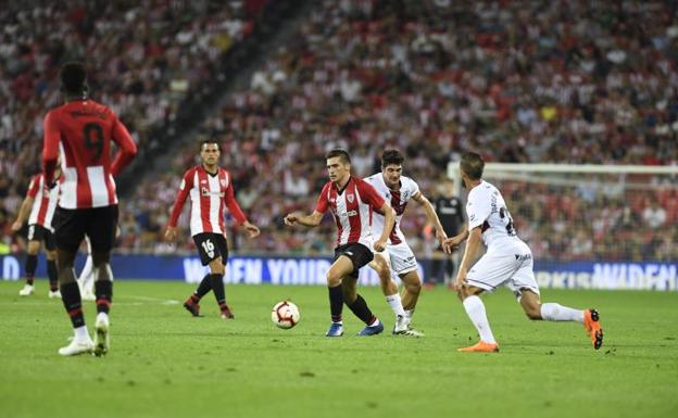 El Huesca arranca un merecido punto de San Mamés