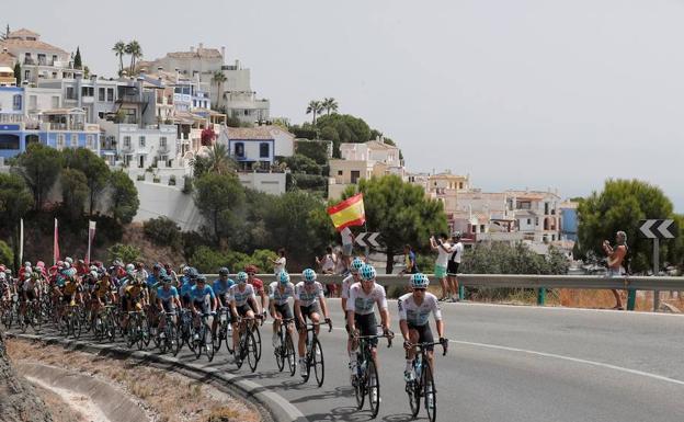 Directo | Victoria del italiano Viviani en la etapa entre Mijas y Alhaurín de la Torre