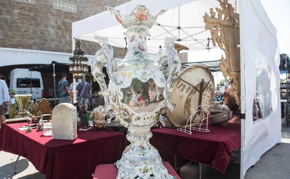 Un mercadillo de miles de euros