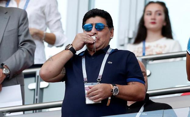 Maradona, genial con la pelota pero inestable como entrenador