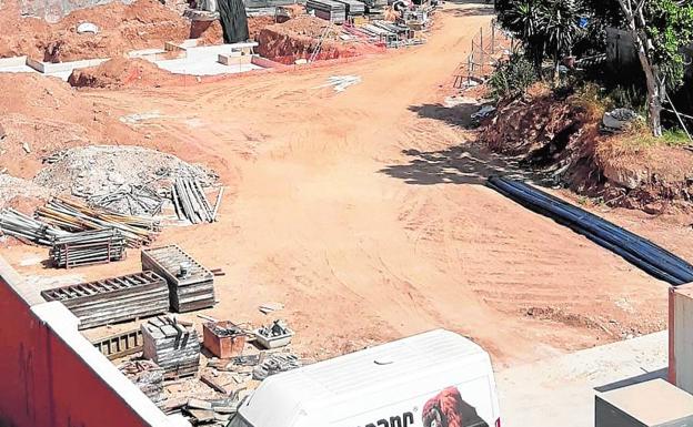 Fuengirola pide a la Junta que concrete la obra en la que habría una fosa común