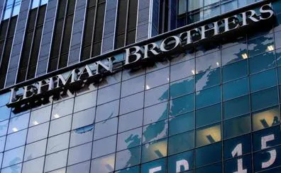 Más paro y menos salario, la herencia de Lehman Brothers diez años después de su quiebra
