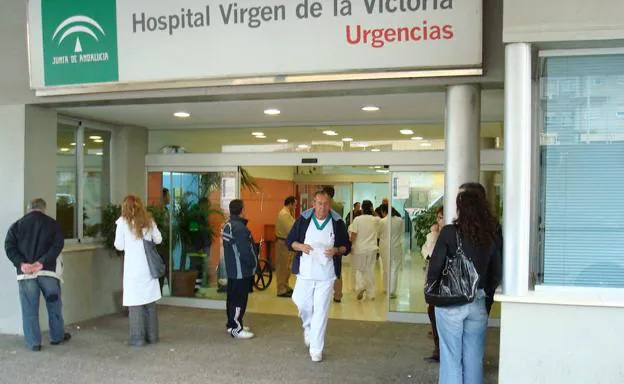 La paciente que agredió a cinco profesionales de Urgencias del Clínico se resistía a ser ingresada