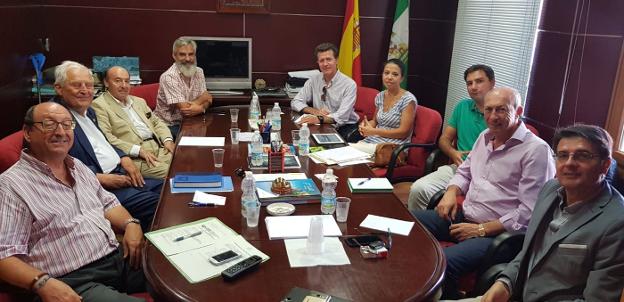 La Plataforma del Tren Litoral pide al Estado que concrete su postura sobre el proyecto