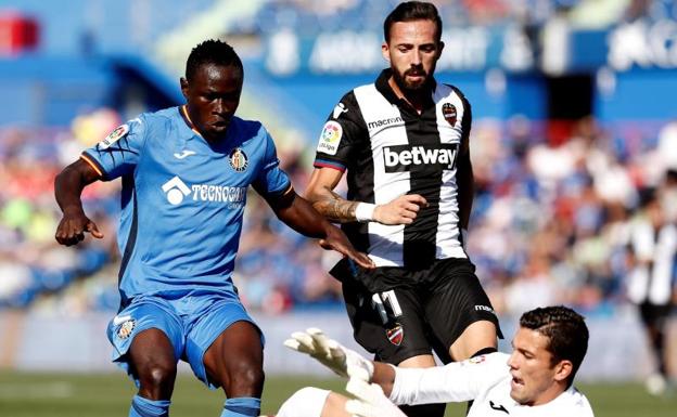 Un golazo de Bardhi le da el triunfo al Levante