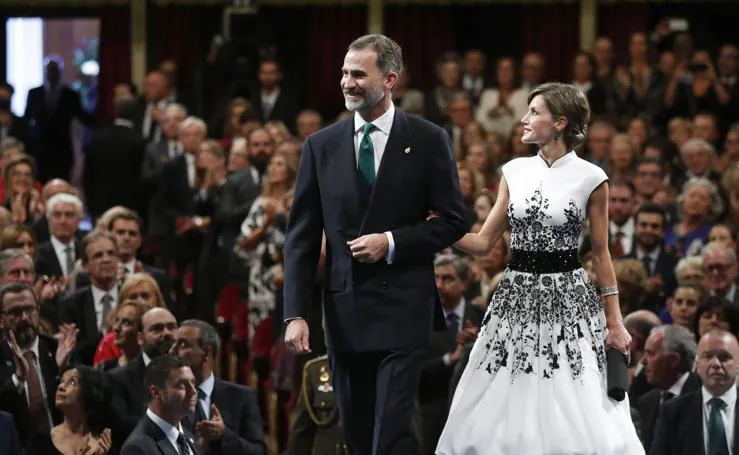 Los 'looks' de la Reina Letizia en los Premios Princesa de Asturias