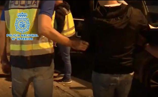 El narco 'Isco' pidió perdón a la policía por su aparición en un videoclip de reguetón durante su fuga: «No quería ofenderos»