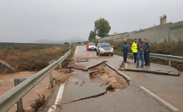 Carreteras cortadas en Málaga por las fuertes lluvias