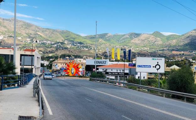 Fuengirola plantea reformar el viaducto sobre la A-7