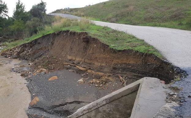 Protección Civil pide botellas de agua, ropa y enseres para los damnificados por la tromba en Málaga