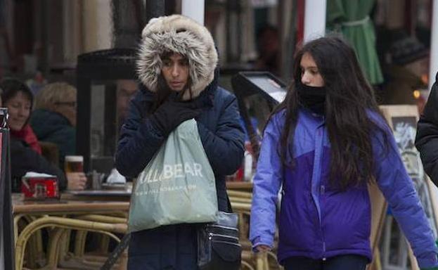 Aemet advierte de una fuerte bajada de temperaturas el domingo en Málaga