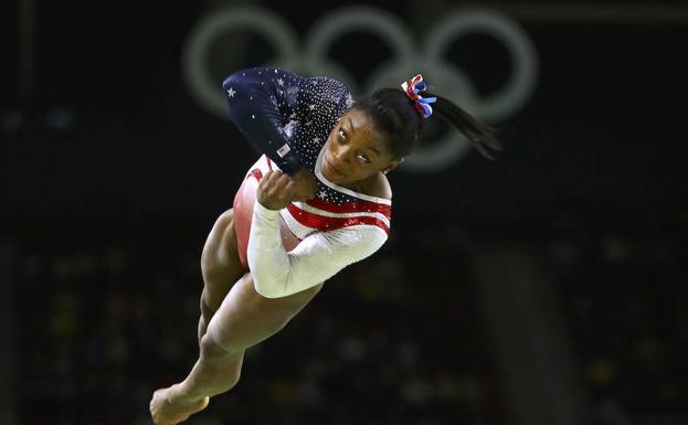 Simone Biles vuelve a escena en el Mundial de Doha