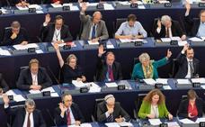 La Eurocámara pide la prohibición de fundaciones «que exalten el fascismo» como la de Franco