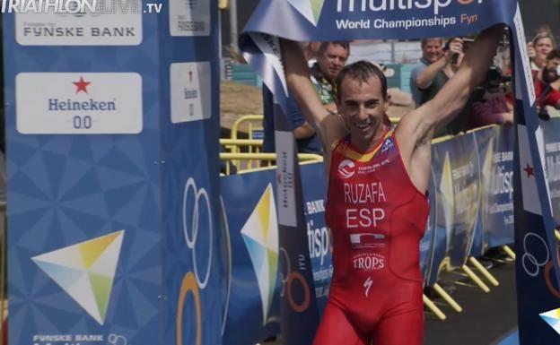 Rubén Ruzafa busca este domingo en Hawái entrar en la historia del triatlón cross
