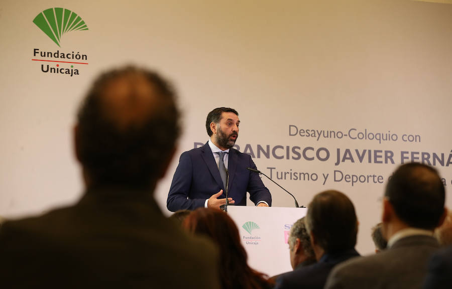 El consejero de Turismo participa en un Foro SUR en el hotel NH Málaga