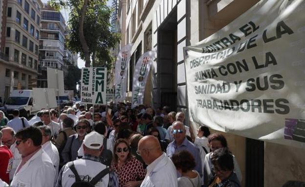 Aplazan las protestas por la sanidad en Málaga hasta la composición del nuevo gobierno andaluz