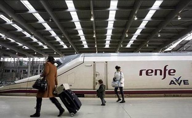 La huelga de Renfe y Adif suprimirá siete trenes AVE y dos Avant en Málaga