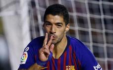 Luis Suárez rescata al Barça en Vallecas