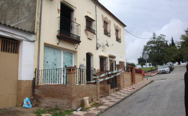 «Escuché los gritos, salí y me asustó la bocanada de humo»