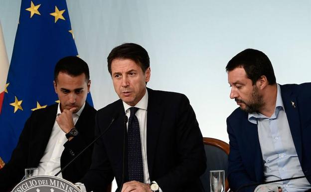 La Unión Europea opta por no hostigar a Italia