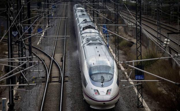 La Junta insiste en unir los corredores mediterráneo y atlántico con la salida hacia Europa y espera que haya presupuesto