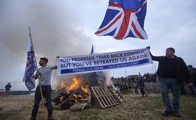Más partidarios de abandonar el 'brexit' que del acuerdo de May