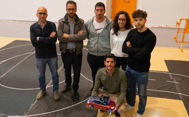 El equipo de la Universidad de Málaga, segundo en la competición nacional de coches autónomos