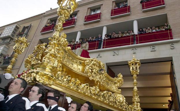 La Cofradía de los Estudiantes aprueba cerrar el Lunes Santo por detrás del Cautivo