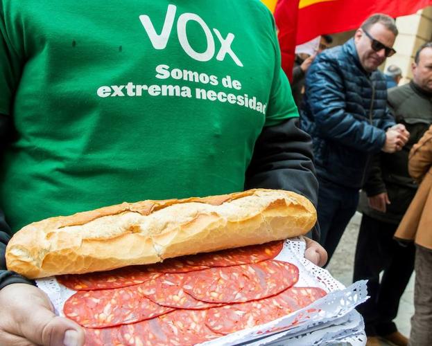 Vox se querella contra Susana Díaz ante el Supremo