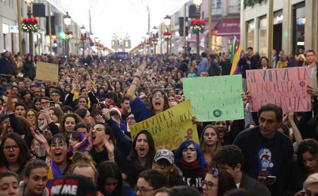 Unas 2.000 personas se manifiestan en contra de Vox y del fascismo en Málaga