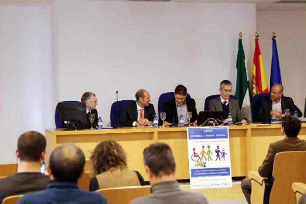 Debate sobre movilidad de personas con discapacidad