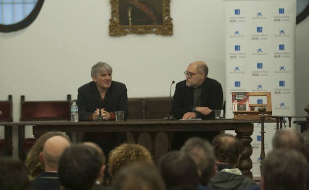 Juan Bonilla: «El infierno está lleno de coleccionistas de libros»