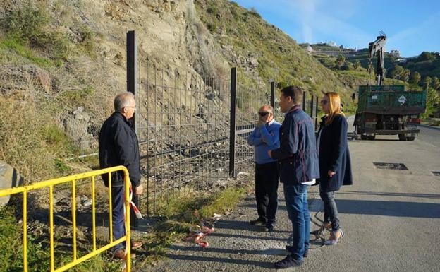 Reabre al tráfico la antigua N-340 entre Torrox y Nerja tras dos semanas cortada por desprendimientos