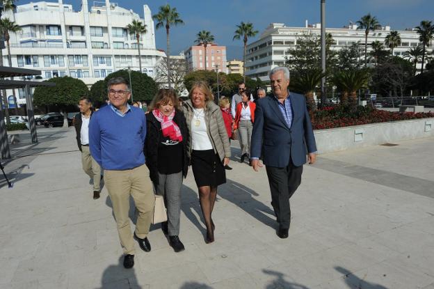 Los vecinos ya disfrutan de la recuperación integral llevada a cabo en Plaza del Mar