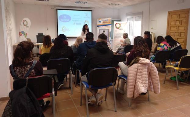 Clases por WhatsApp para sacarse el graduado