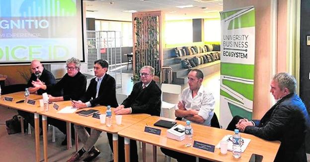 Emprendedores de éxito comparten sus experiencias