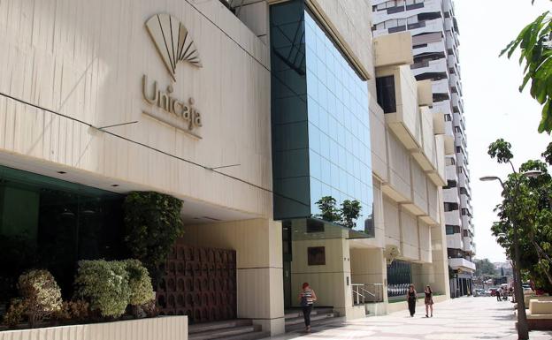 Los sindicatos anuncian un preacuerdo laboral con Unicaja Banco que evitaría despidos forzosos