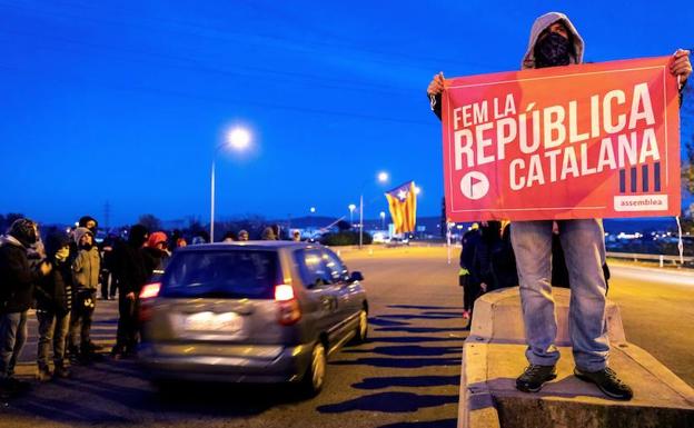 Una gran manifestación contra el Consejo de Ministros