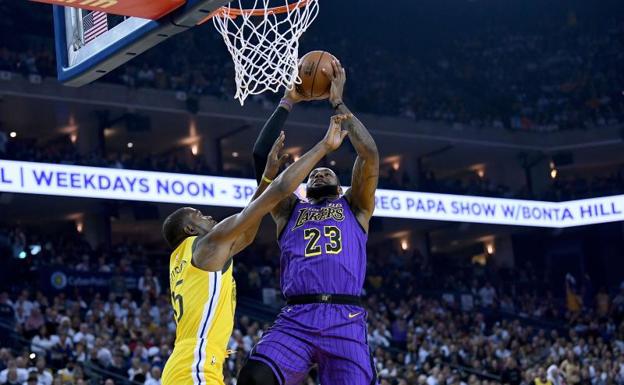 Los Lakers humillan a los Warriors pese a la lesión de LeBron