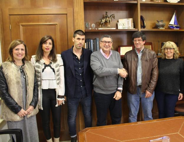 UN OBRADOR DE PAN SE INSTALA EN EL PARQUE DE EL TRAPICHE