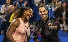 Roger Federer gana a Serena Williams en el duelo entre los más laureados