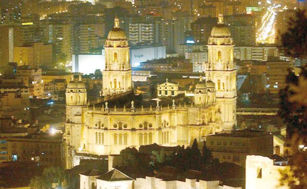 El Ayuntamiento de Málaga considera que no puede ordenar al Obispado acabar la obra de la Catedral