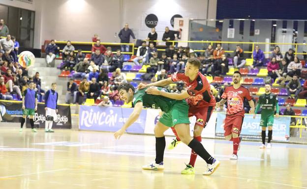 El BeSoccer UMA plantea batalla al líder hasta el intermedio