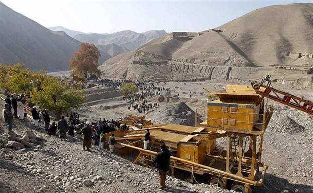 Al menos 30 muertos en Afganistán por el derrumbe de una mina de oro