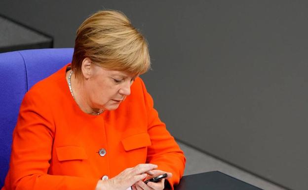 Un chico de 20 años pone en ridículo la ciberseguridad del Gobierno de Merkel